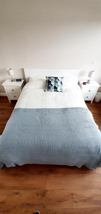 Riverside Marina Apartments Lanesborough Extérieur photo