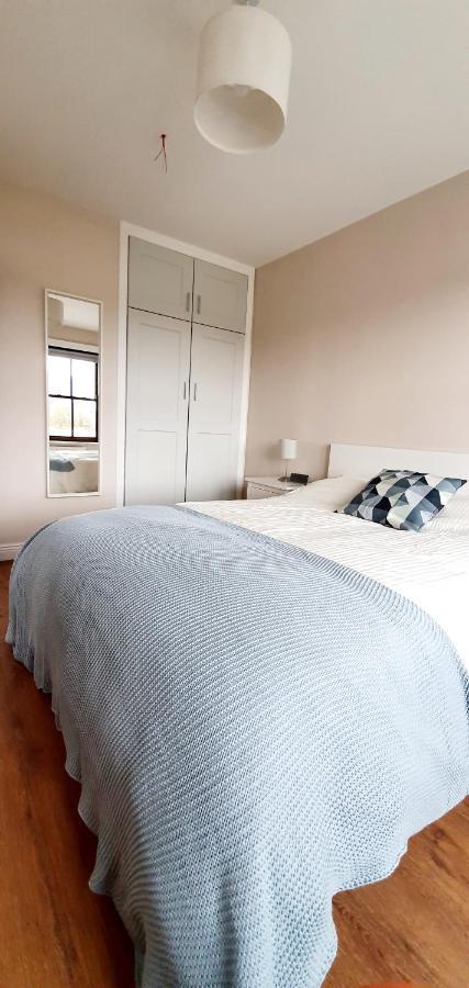 Riverside Marina Apartments Lanesborough Extérieur photo