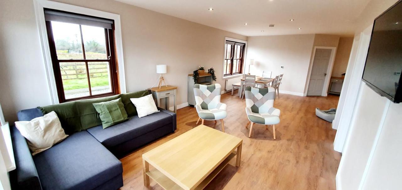 Riverside Marina Apartments Lanesborough Extérieur photo
